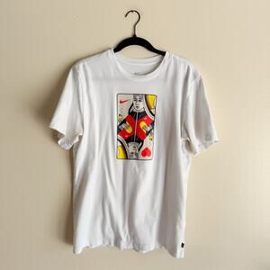 Nike SB Skateboarding White Short Sleeve Queen of Hearts Tee Size Medium